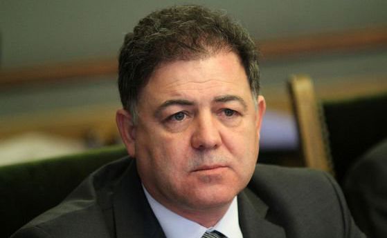 Втори генерал под прицела на службите