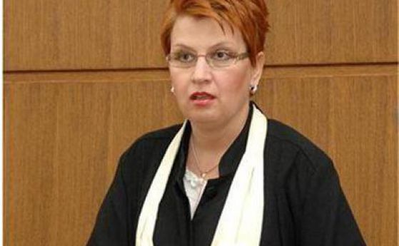 Заместничката на Янева ще води делото срещу нея