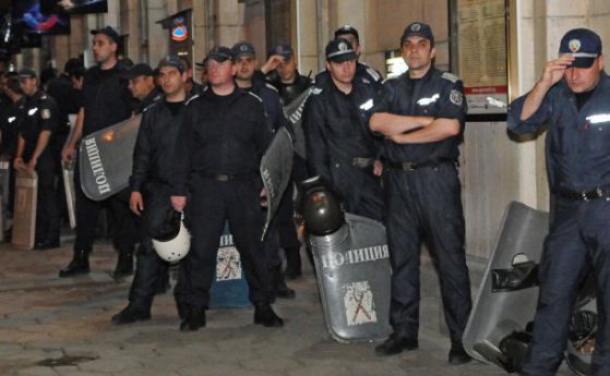 370 полицаи са били командировани в "Орландовци", 114 - в Гърмен