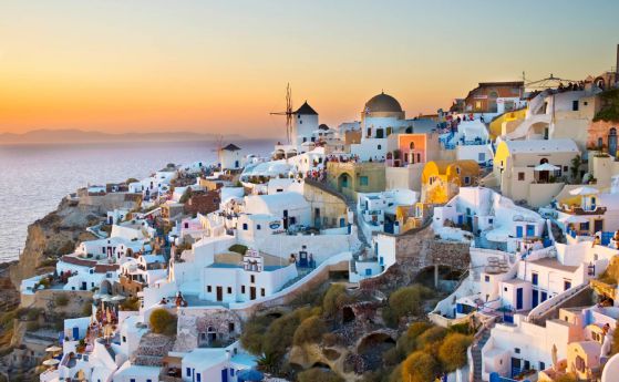 Вижте колко струва един гръцки остров