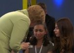 Разплаканото от Меркел дете ще може да остане в Германия