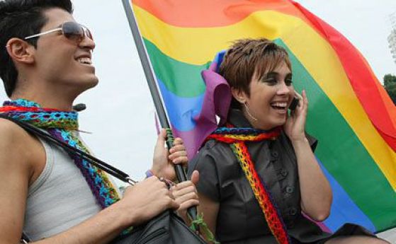 Съдът в Страсбург осъди Италия, защото не признава гей браковете