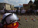400 полицаи, пожарникари и служители на затворите на протест
