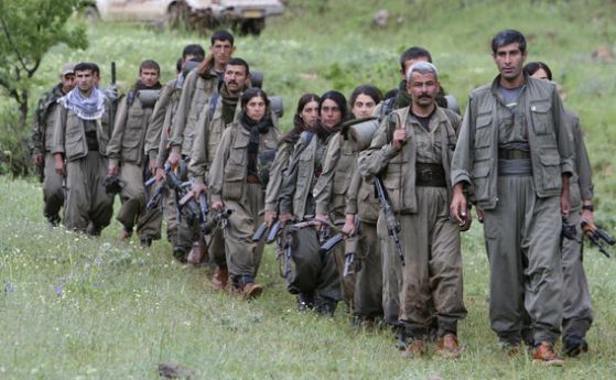 Кюрдска мина уби трима в Турция