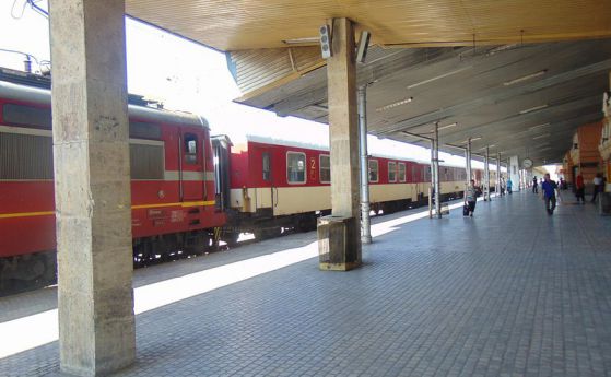Пътници от влака за Истанбул пострадаха при инцидент на гара Пловдив