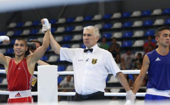 Даниел Асенов със златен медал от европейското по бокс