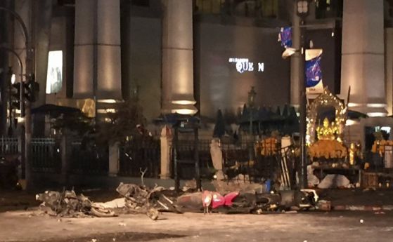 Затварят училищата в Банкок във вторник заради взрива