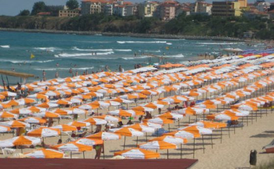 КЗП: Туристите се оплакват от услуги, които се предлагат на плажа
