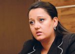 Лиляна Павлова дава кметове на прокурор