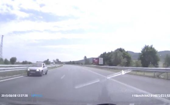 Нов фрапиращ случай на шофиране в насрещното на „Тракия” (видео)