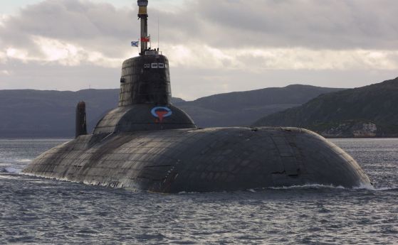 Чуков: Руска подводница с 20 балистични ракети е отплавала към Сирия