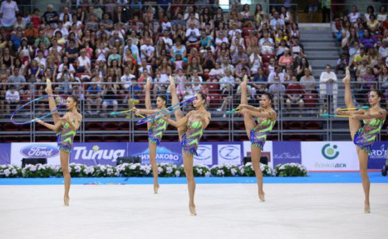 Българските гимнастички спечелиха бронз на обръч и бухалки в Щутгарт
