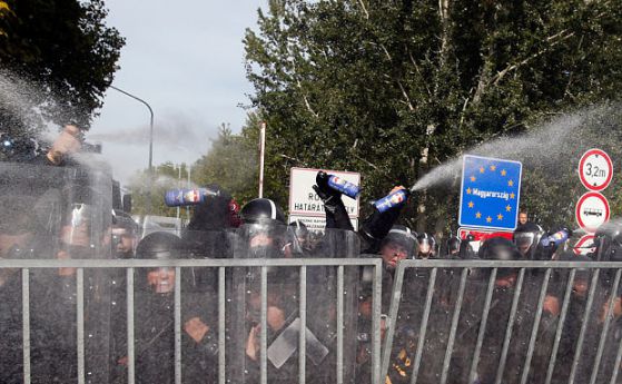 Унгария вдига ограда по границата с Румъния и Хърватия