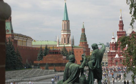 Чехия разкри как действа руското разузнаване - Москва готви Коминтерн в ЕС