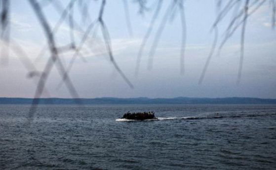 Ферибот блъсна лодка с мигранти: 13 загинаха, 4 от жертвите са деца