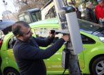 Изграждат мрежа от зарядни станции за електромобили в страната