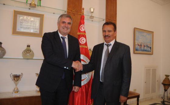 Тунис с интерес към български преподаватели и медици
