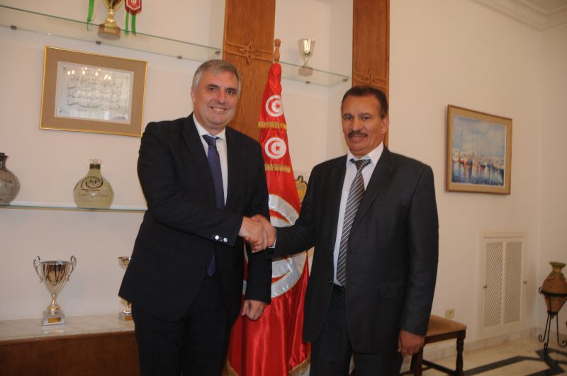 Тунис с интерес към български преподаватели и медици