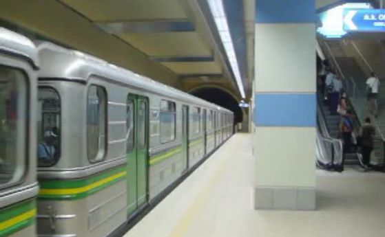 Влакове без машинисти ще возят пътници по третия лъч на метрото