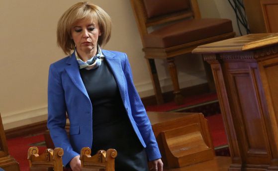 Манолова ще положи клетва като омбудсман
