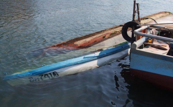 Влекач разруши рибарско селище във Варна