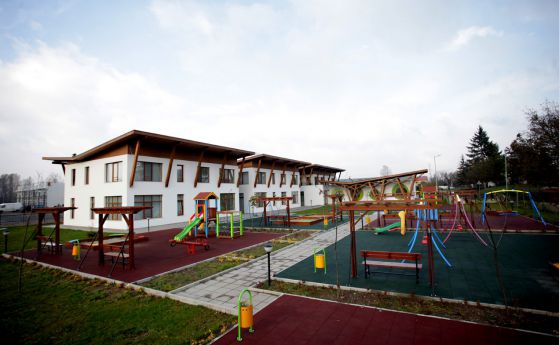 Фандъкова: Готови са проектите за нови сгради към 5 училища