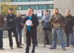 Протестиращи пред НС поискаха незабавен арест за Сидеров и Чуколов