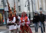 Кукери излязоха на Хелоуин в центъра на София (снимки)