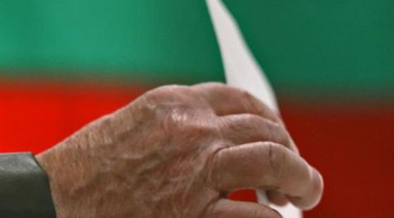 Старт на изборния ден - в Хасково разменят протоколи