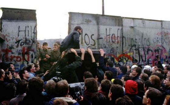 Навършват се 26 години от събарянето на Берлинската стена