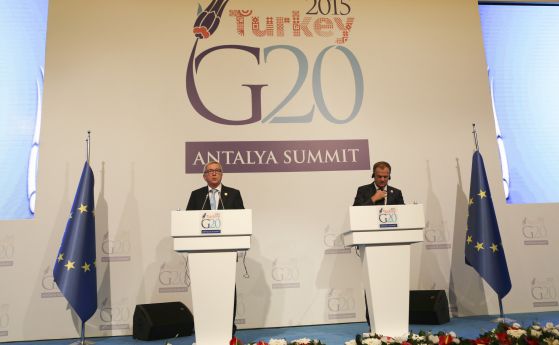 Самолетът на Туск и Юнкер задържан в Турция от съображения за сигурност