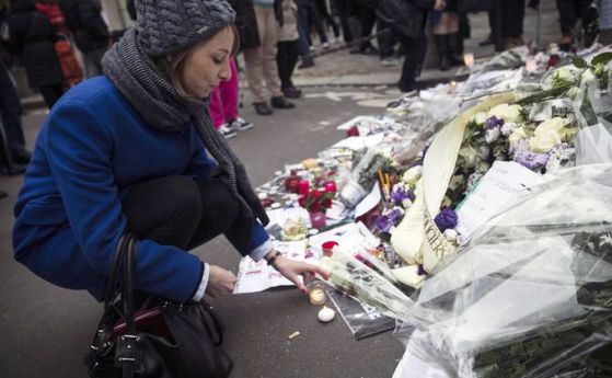 Парижани отдават почит на жертвите седмица след атентатите