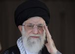 Али Хаменей: САЩ си пробиват път в Иран с пари и секс