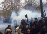 Сблъсъци между полиция и протестиращи в Париж преди срещата за климата