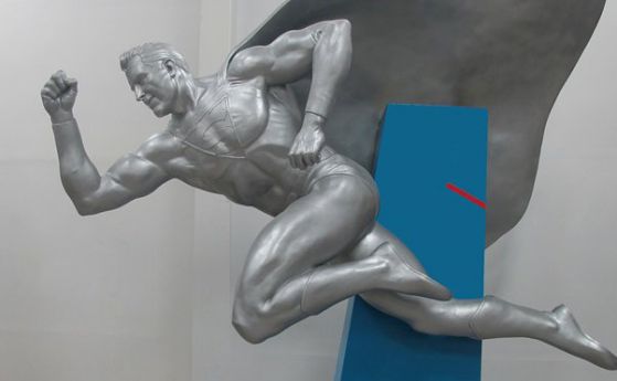 Строят гигантска статуя на Супермен в САЩ