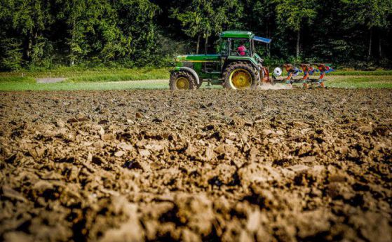 ЕК одобри промяната на закона, която скара земеделци и МЗХ за 260 млн. на година