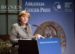 Меркел иска "драстично намаляване" на бежанците в Германия