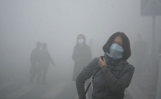 В Пекин пак обявяват червен код заради мръсен въздух