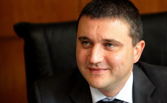 Горанов отряза Кънев: Не мисля за оставка