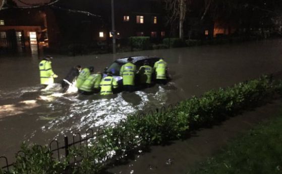 Северна Англия преживява най-тежките наводнения от 70 години