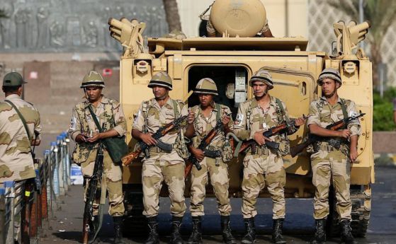 60 убити екстремисти в сблъсък с армията в Египет