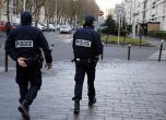 1 г. след "Шарли": Мъж нападна полицейски участък в Париж с викове „Аллах Акбар“ (обновена)