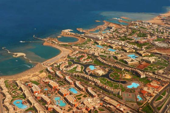 Стрелба пред хотел в египетския курорт Хургада (обновена)