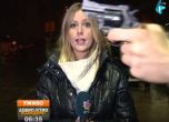 Мъж размаха пистолет пред камерата на сръбската телевизия (видео)