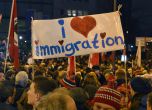 Хиляди на протест в Щутгарт срещу расизма и насилието над бежанци
