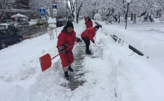 Над 90 души в "Пирогов" заради непочистени тротоари