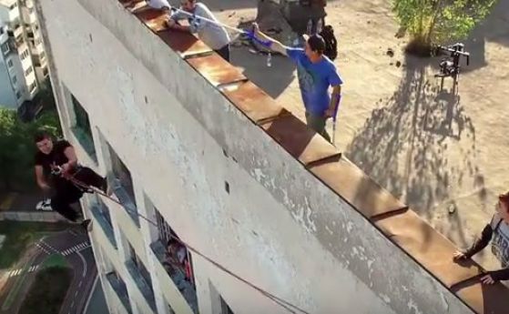 Панелки в "Банишора" се превърнаха в люлка за смелчаци (видео)