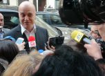 Слави внесе 670 хил. подписа в парламента за свикване на референдум (видео, снимки)