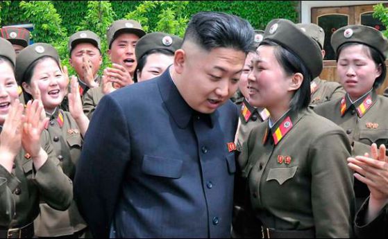 В САЩ събират флашки, за да борят Ким Чен Ун