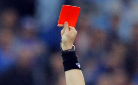 Аржентински футболист застреля съдия заради червен картон